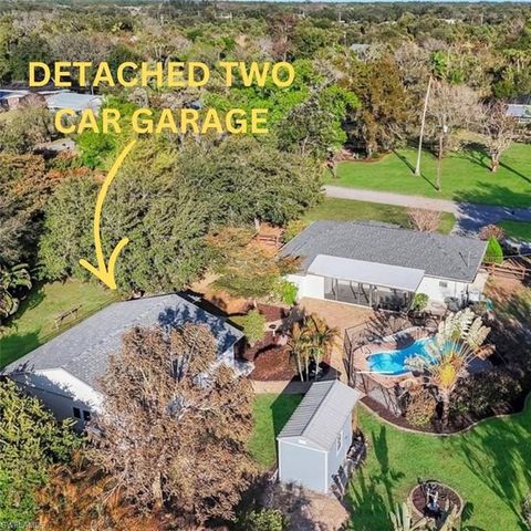 4900 Shady River LN, Fort Myers, FL 33905