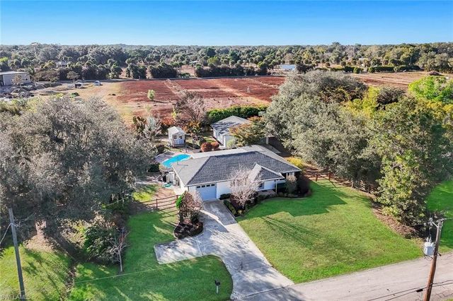 4900 Shady River LN, Fort Myers, FL 33905