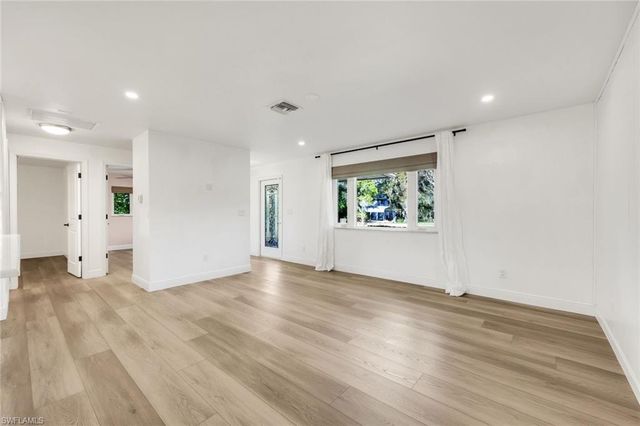 4900 Shady River LN, Fort Myers, FL 33905