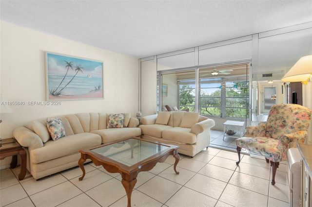 1040 Country Club Drive 309, Margate, FL 33063