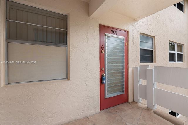 1040 Country Club Drive 309, Margate, FL 33063