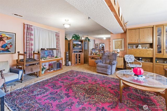 5003 64th Avenue W, University Place, WA 98467