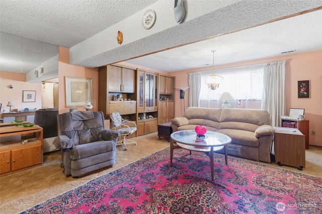 5003 64th Avenue W, University Place, WA 98467