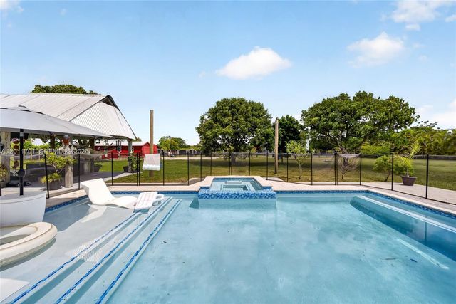 21175 SW 232nd St, Miami, FL 33170