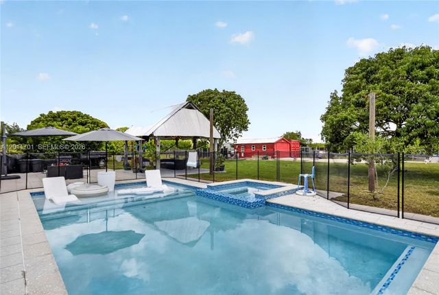 21175 SW 232nd St, Miami, FL 33170