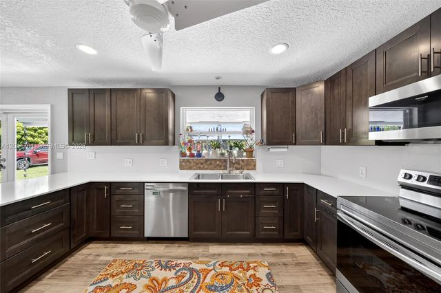 21175 SW 232nd St, Miami, FL 33170