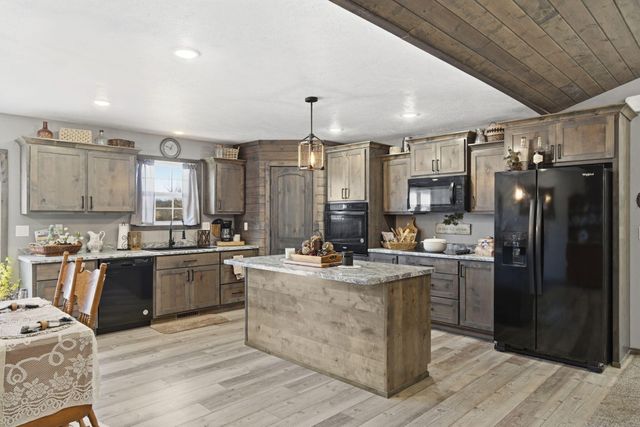 247 Howard Chapel Road, Urbana, MO 65767