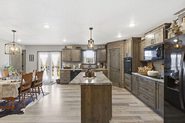 247 Howard Chapel Road, Urbana, MO 65767