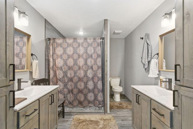 247 Howard Chapel Road, Urbana, MO 65767