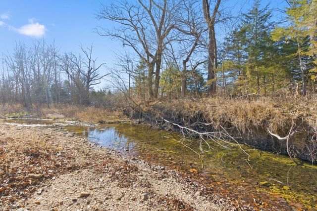 247 Howard Chapel Road, Urbana, MO 65767