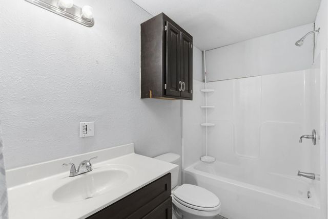 247 Howard Chapel Road, Urbana, MO 65767