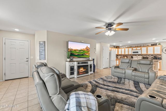 726 W JARDIN Drive, Casa Grande, AZ 85122