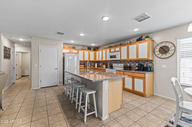 726 W JARDIN Drive, Casa Grande, AZ 85122