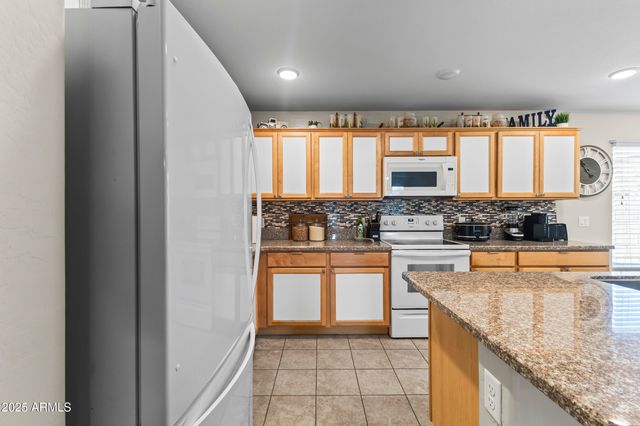 726 W JARDIN Drive, Casa Grande, AZ 85122