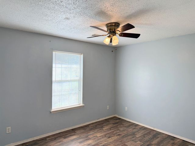 1801 W Cline Street, Clarksville, AR 72830