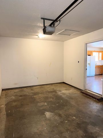 1801 W Cline Street, Clarksville, AR 72830