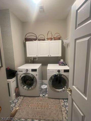 1 Vinson Dr, Raritan Twp., NJ 08822