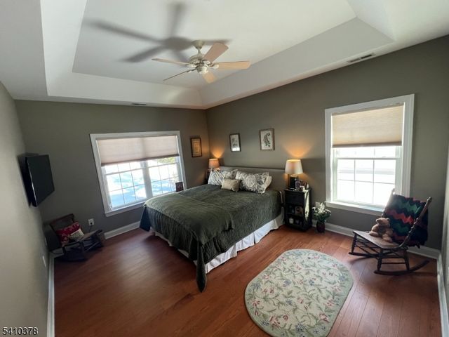 1 Vinson Dr, Raritan Twp., NJ 08822