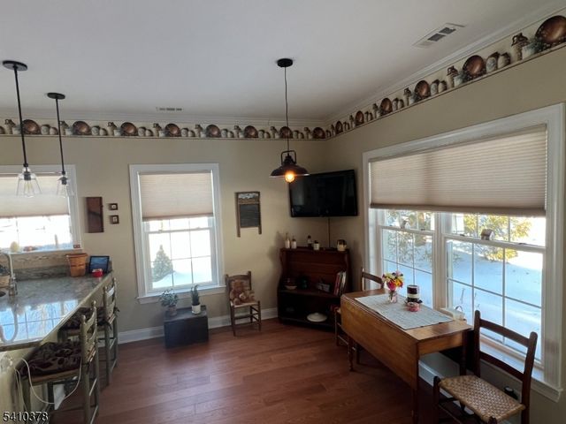 1 Vinson Dr, Raritan Twp., NJ 08822