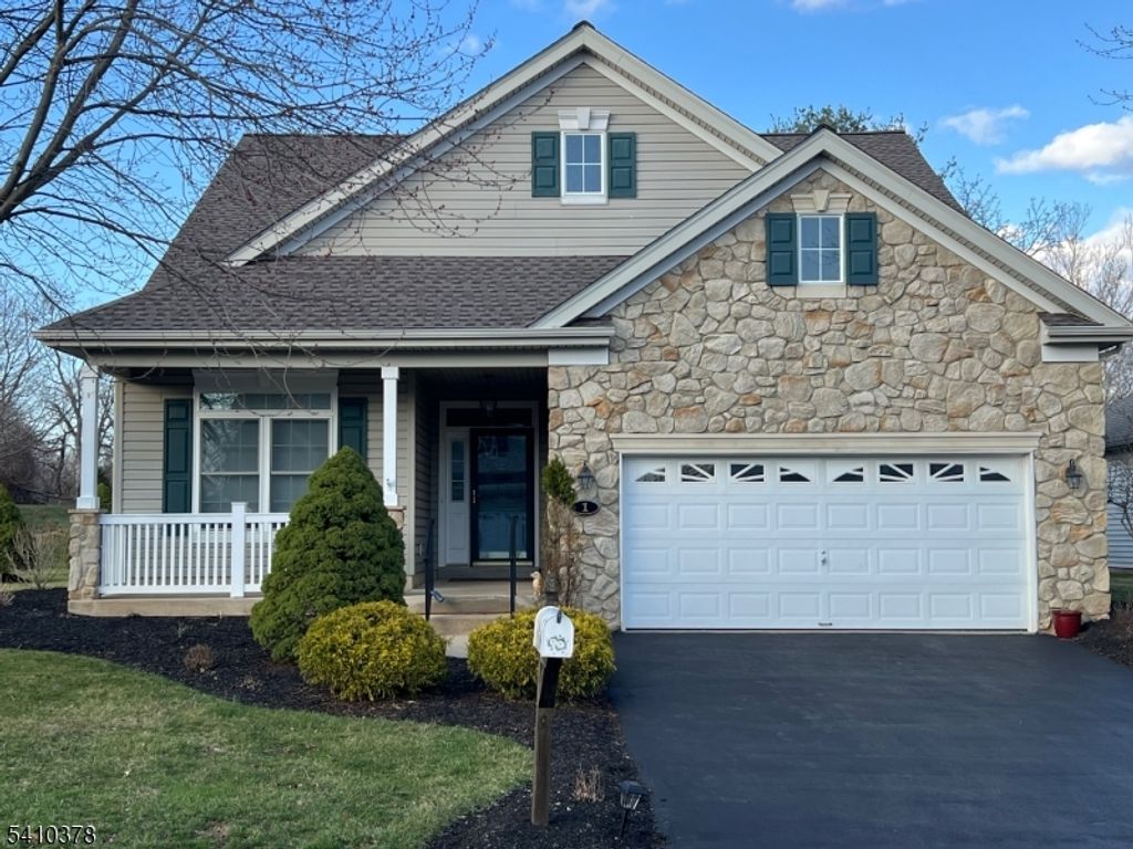 1 Vinson Dr, Raritan Twp., NJ 08822