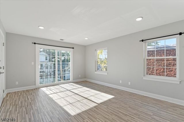 118 Oraton St, Newark City, NJ 07104