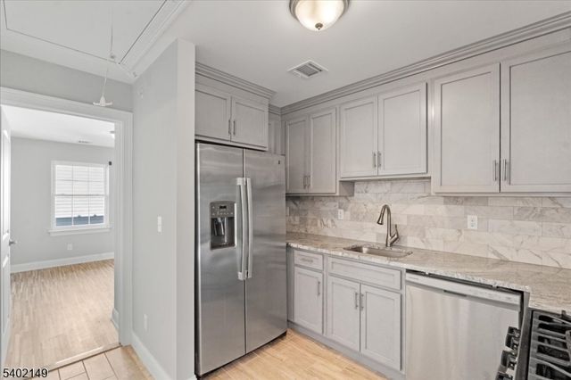 118 Oraton St, Newark City, NJ 07104