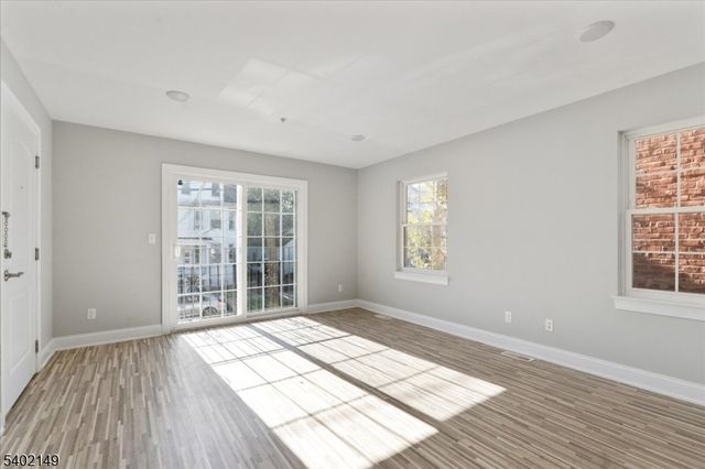 118 Oraton St, Newark City, NJ 07104