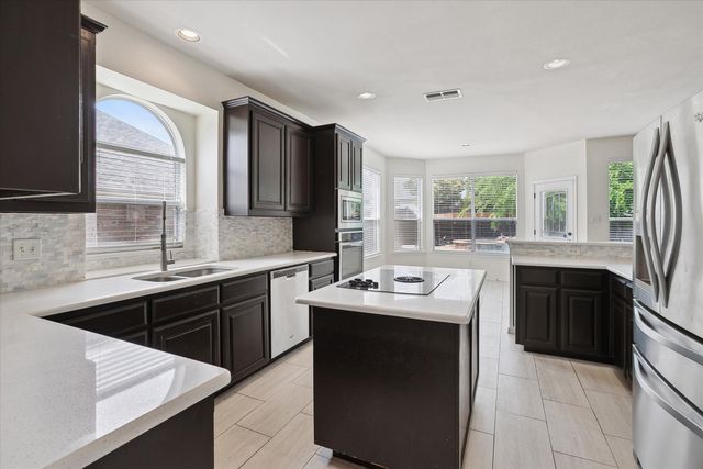 10505 Grayhawk Lane, Fort Worth, TX 76244