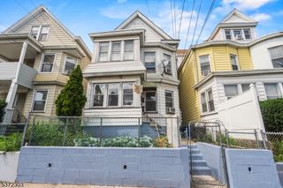245 17Th Ave, Paterson City, NJ 07504