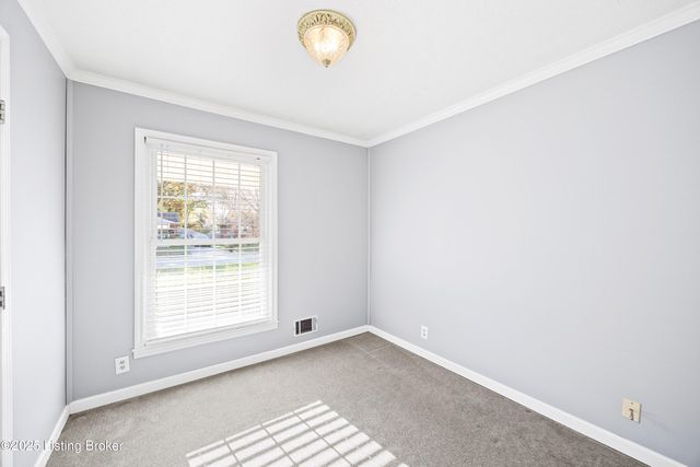 103 Scottsdale Blvd, Louisville, KY 40214