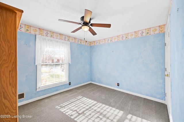 103 Scottsdale Blvd, Louisville, KY 40214