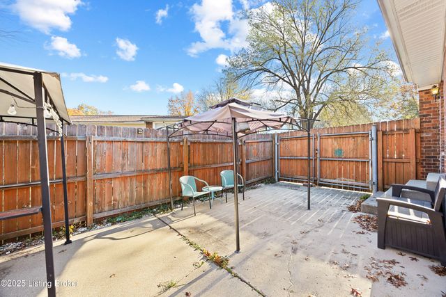 103 Scottsdale Blvd, Louisville, KY 40214