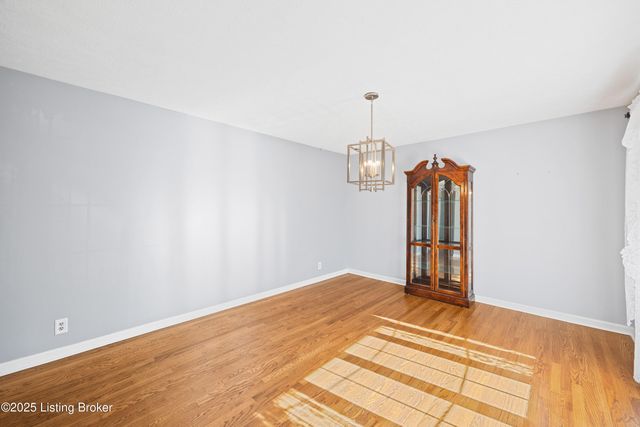 103 Scottsdale Blvd, Louisville, KY 40214