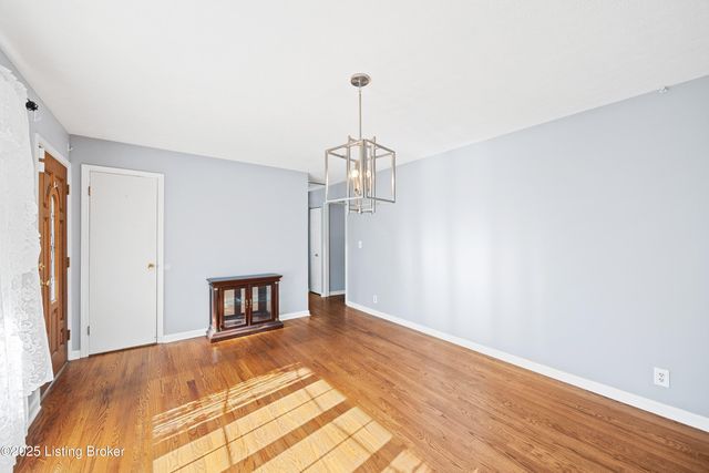 103 Scottsdale Blvd, Louisville, KY 40214