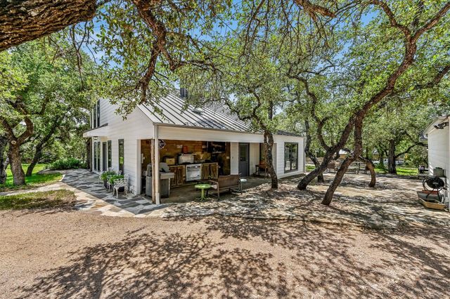 101 Chapparal DR, Wimberley, TX 78676
