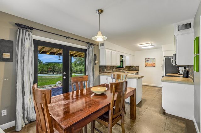 101 Chapparal DR, Wimberley, TX 78676