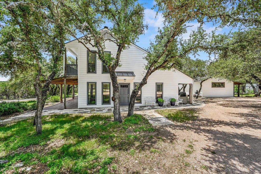 101 Chapparal DR, Wimberley, TX 78676