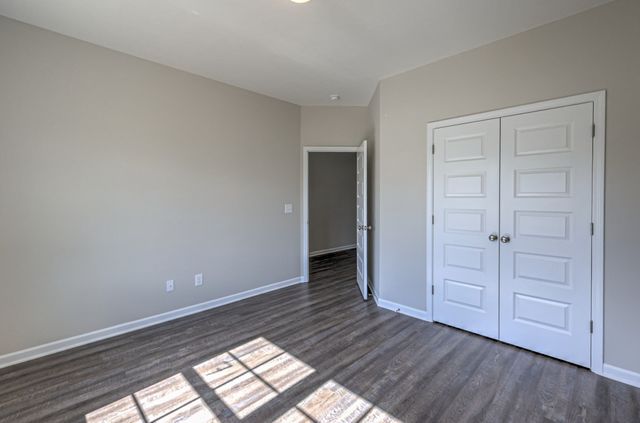 41 Bartow St, Decherd, TN 37324