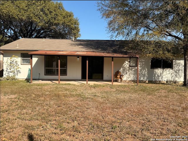 3415 Meadow Dr., San Antonio, TX 78251