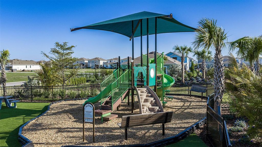 Image 9 of property listing at 5163 CREEK SAND DRIVE, Apollo Beach, FL 33572