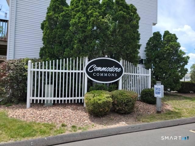 28 Commodore Commons 28, Derby, CT 06418