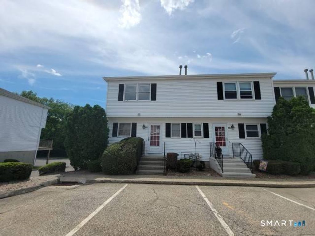 28 Commodore Commons 28, Derby, CT 06418