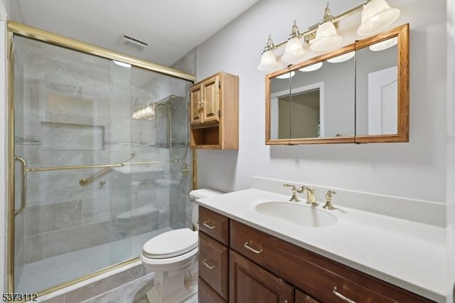 14 Hayward St, Bridgewater Twp., NJ 08805