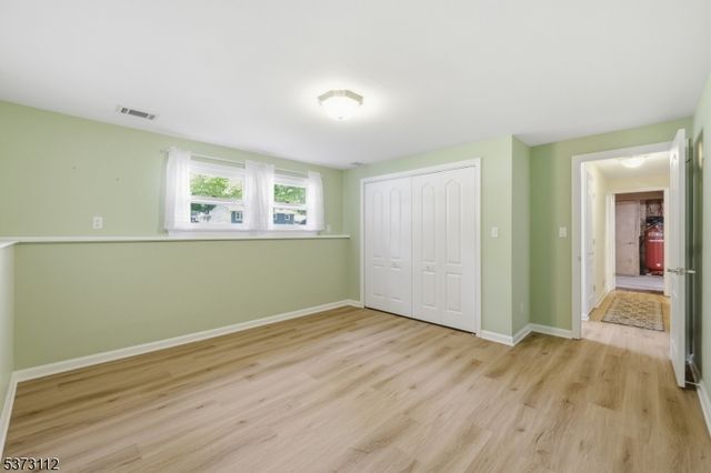 14 Hayward St, Bridgewater Twp., NJ 08805