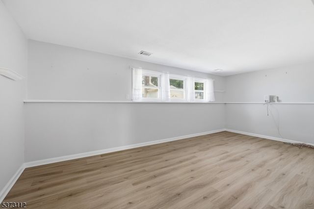 14 Hayward St, Bridgewater Twp., NJ 08805