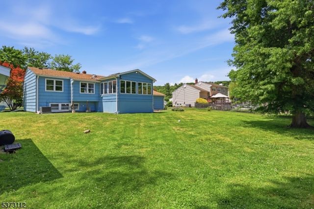14 Hayward St, Bridgewater Twp., NJ 08805