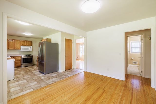 1254 Shoecraft Rd, Penfield, NY 14580