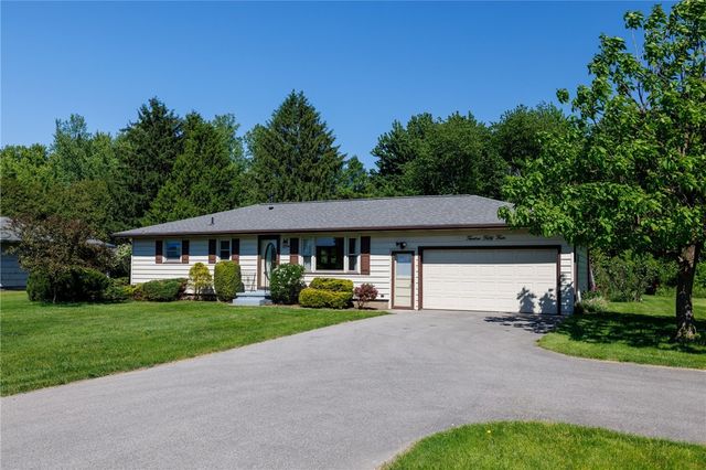 1254 Shoecraft Rd, Penfield, NY 14580