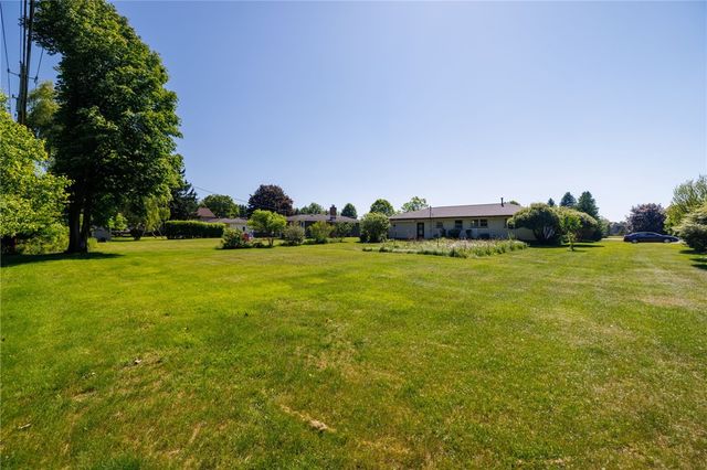 1254 Shoecraft Rd, Penfield, NY 14580