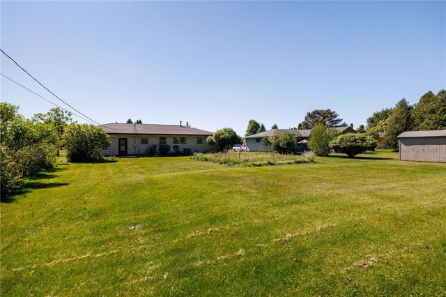 1254 Shoecraft Rd, Penfield, NY 14580